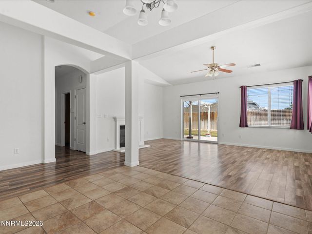 280 Fallen Leaf Lane, Fernley, NV 89408