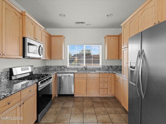 280 Fallen Leaf Lane, Fernley, NV 89408
