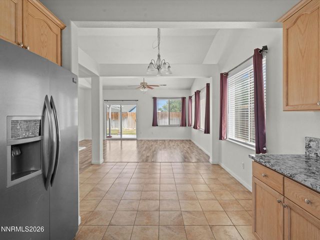 280 Fallen Leaf Lane, Fernley, NV 89408