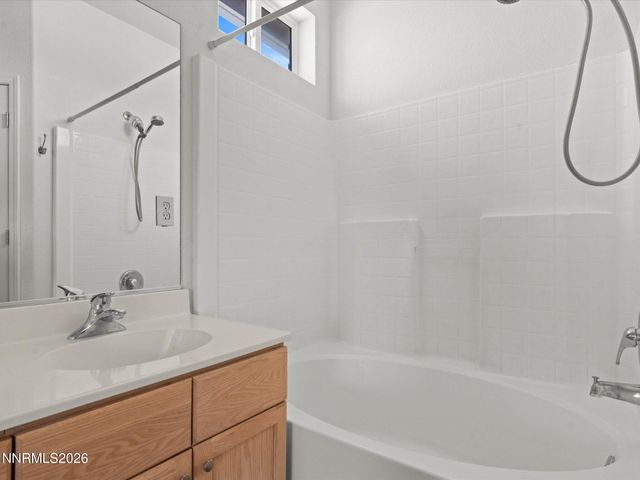 280 Fallen Leaf Lane, Fernley, NV 89408
