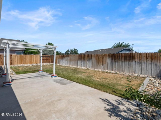 280 Fallen Leaf Lane, Fernley, NV 89408