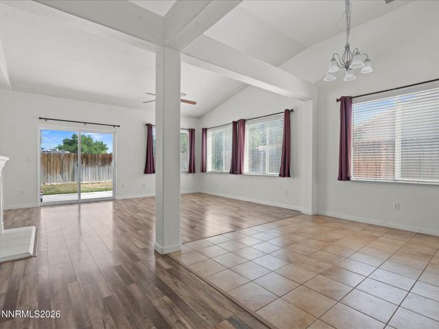 280 Fallen Leaf Lane, Fernley, NV 89408