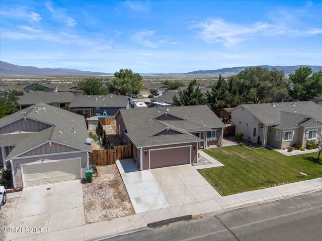 280 Fallen Leaf Lane, Fernley, NV 89408