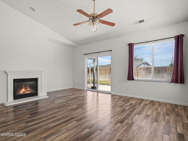 280 Fallen Leaf Lane, Fernley, NV 89408