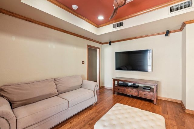 4312 Bellaire Drive S 203, Fort Worth, TX 76109