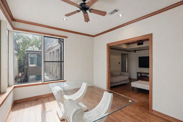 4312 Bellaire Drive S 203, Fort Worth, TX 76109