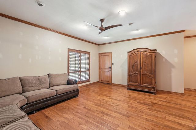 4312 Bellaire Drive S 203, Fort Worth, TX 76109