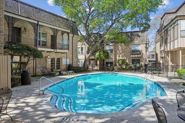 4312 Bellaire Drive S 203, Fort Worth, TX 76109