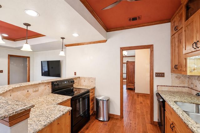 4312 Bellaire Drive S 203, Fort Worth, TX 76109