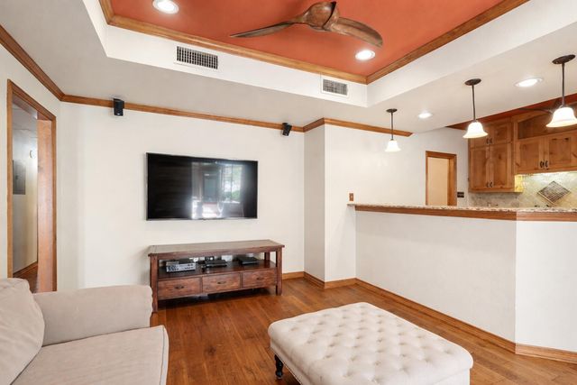 4312 Bellaire Drive S 203, Fort Worth, TX 76109