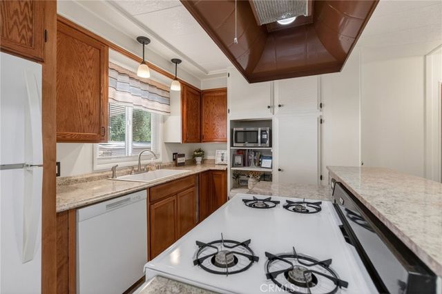 4000 Pierce 202, Riverside, CA 92505