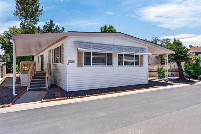 4000 Pierce 202, Riverside, CA 92505