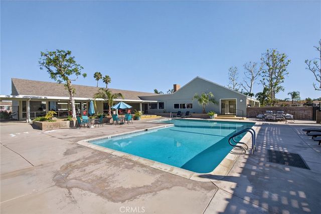 4000 Pierce 202, Riverside, CA 92505