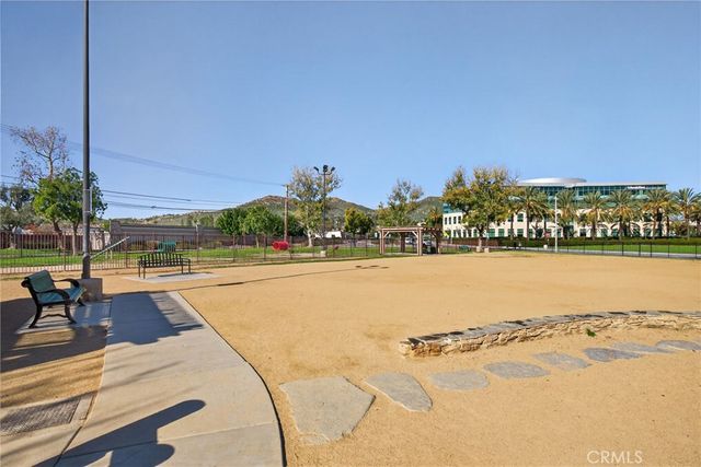 4000 Pierce 202, Riverside, CA 92505