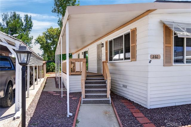 4000 Pierce 202, Riverside, CA 92505