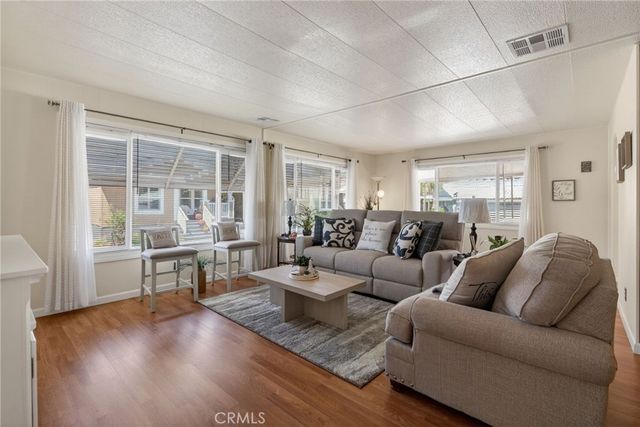 4000 Pierce 202, Riverside, CA 92505
