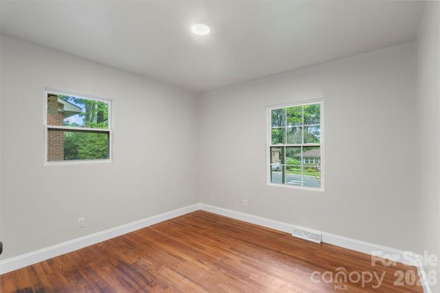 3900 Colebrook Road, Charlotte, NC 28215