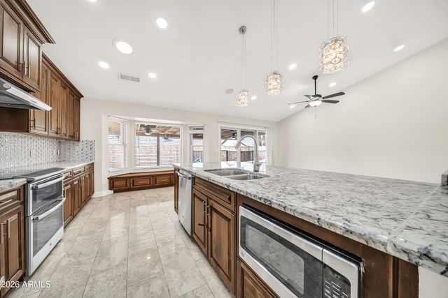 19002 N 12TH Place, Phoenix, AZ 85024