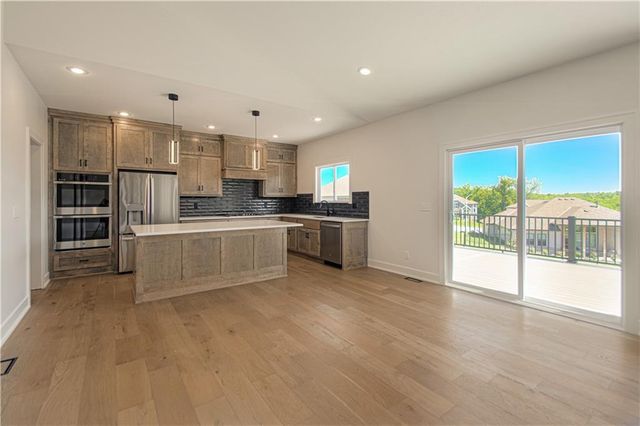 7551 NW Gower Avenue, Kansas City, MO 64151