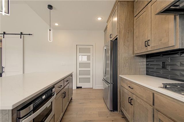 7551 NW Gower Avenue, Kansas City, MO 64151