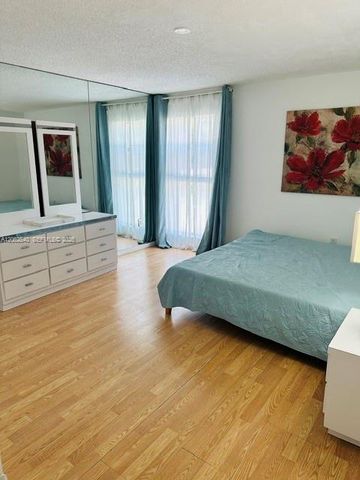 201 178th Dr 202, Sunny Isles Beach, FL 33160