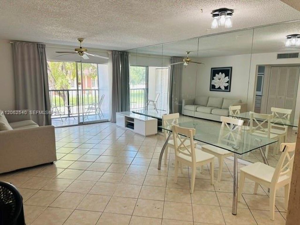 201 178th Dr 202, Sunny Isles Beach, FL 33160