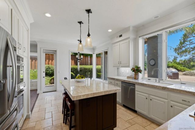 16527 N Woodson Dr, Ramona, CA 92065