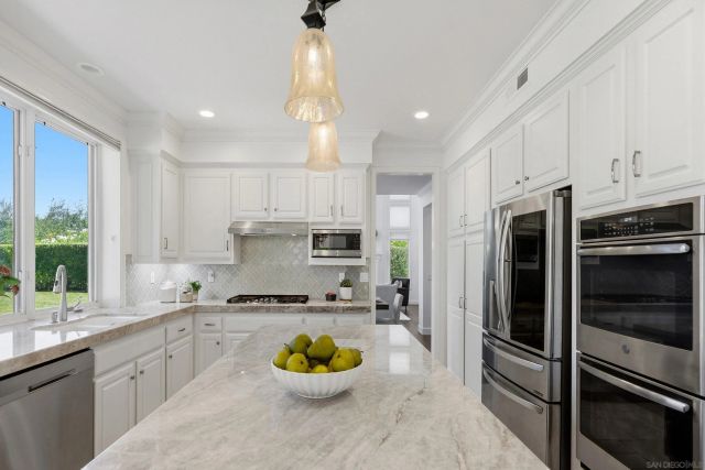 16527 N Woodson Dr, Ramona, CA 92065