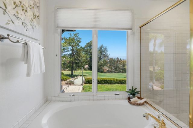 16527 N Woodson Dr, Ramona, CA 92065