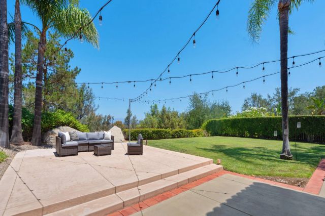 16527 N Woodson Dr, Ramona, CA 92065