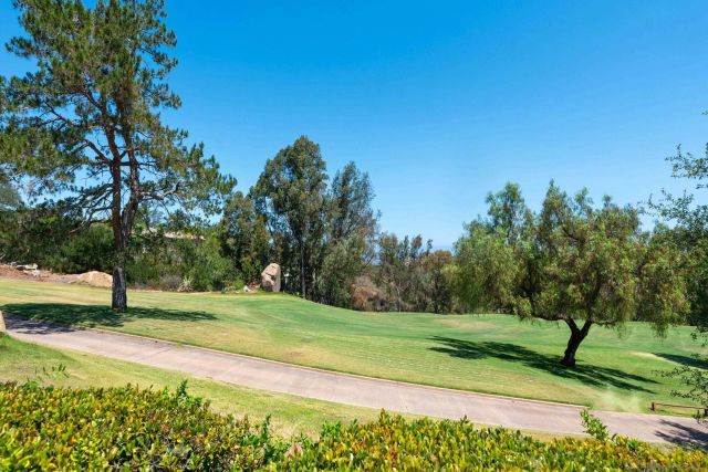 16527 N Woodson Dr, Ramona, CA 92065