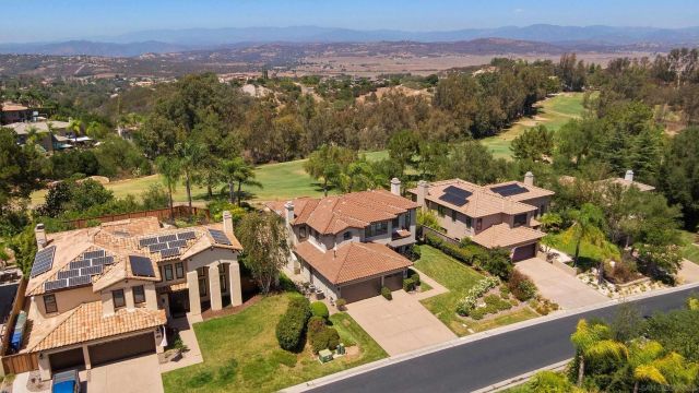 16527 N Woodson Dr, Ramona, CA 92065