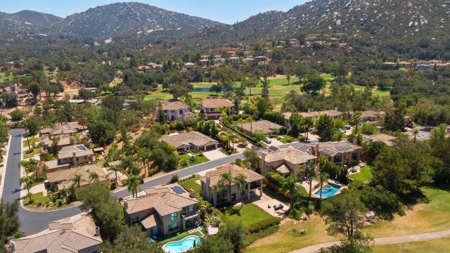16527 N Woodson Dr, Ramona, CA 92065