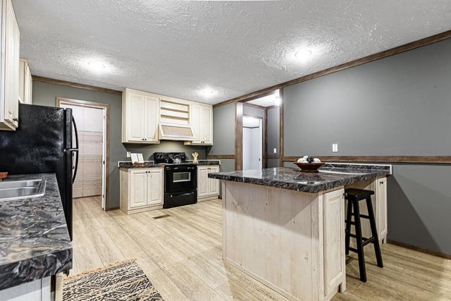 406 Butter Road, Bonneau, SC 29431