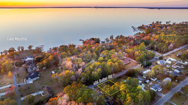 406 Butter Road, Bonneau, SC 29431