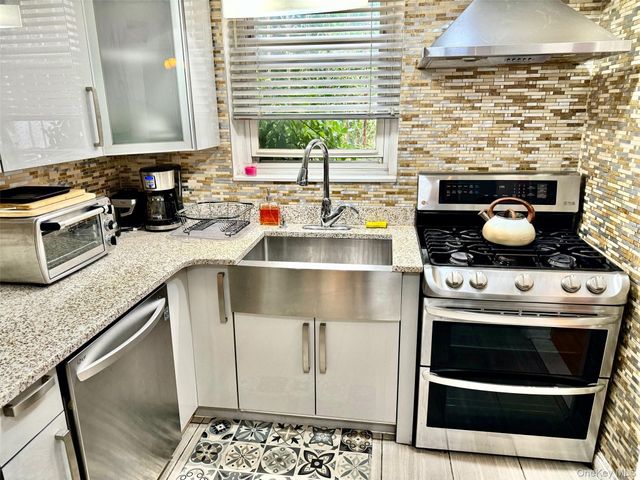 97-17 31st Avenue, East Elmhurst, NY 11369