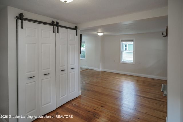 2217 Auburn Avenue, Holt, MI 48842