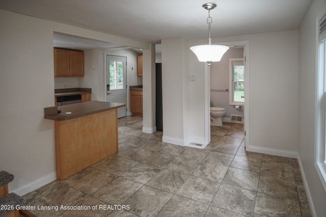 2217 Auburn Avenue, Holt, MI 48842