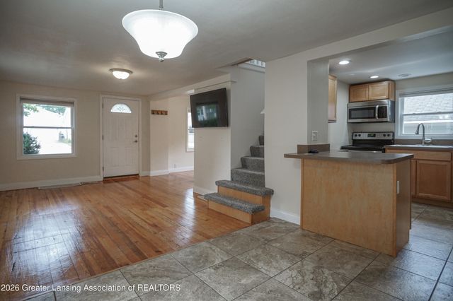 2217 Auburn Avenue, Holt, MI 48842