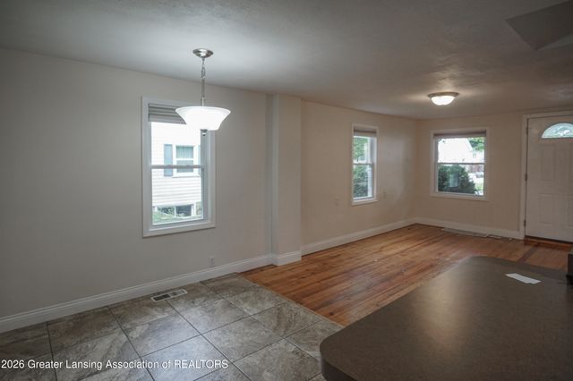 2217 Auburn Avenue, Holt, MI 48842