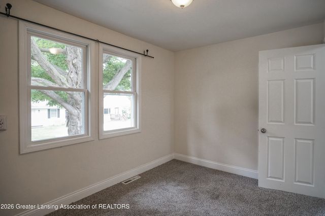 2217 Auburn Avenue, Holt, MI 48842