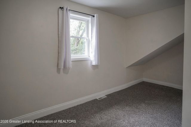 2217 Auburn Avenue, Holt, MI 48842