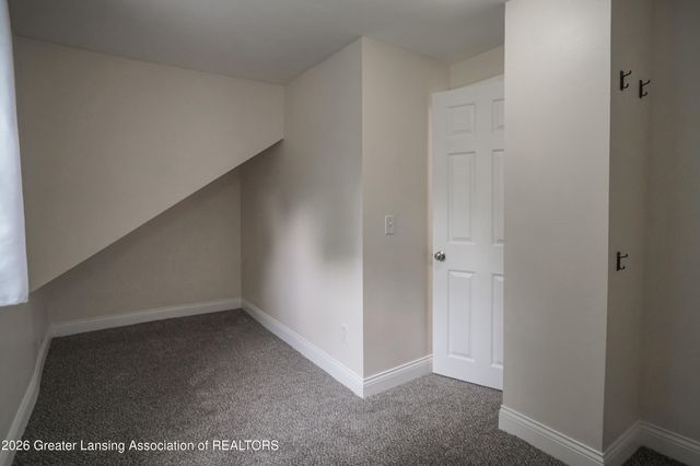 2217 Auburn Avenue, Holt, MI 48842