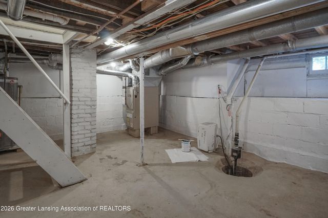 2217 Auburn Avenue, Holt, MI 48842