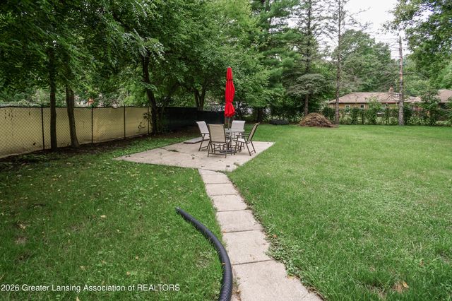 2217 Auburn Avenue, Holt, MI 48842