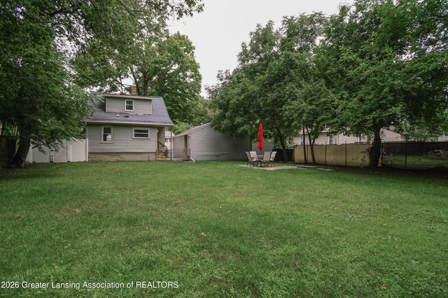 2217 Auburn Avenue, Holt, MI 48842