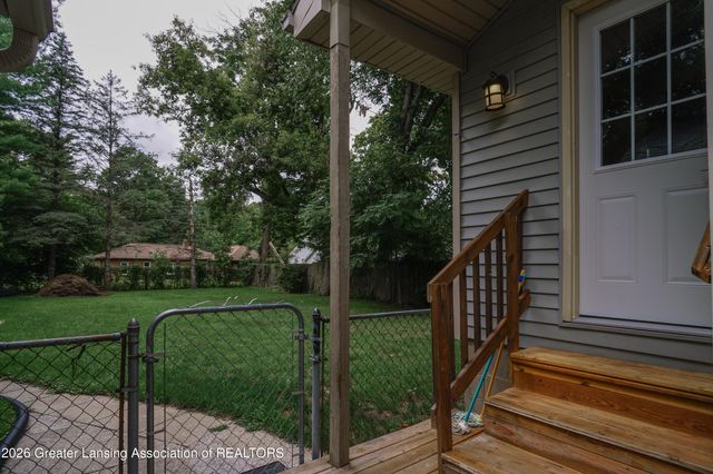 2217 Auburn Avenue, Holt, MI 48842