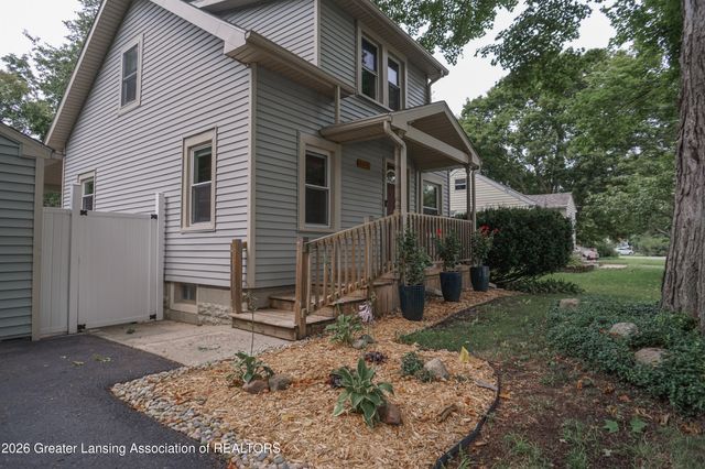 2217 Auburn Avenue, Holt, MI 48842