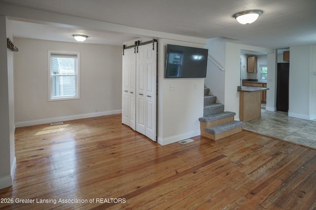 2217 Auburn Avenue, Holt, MI 48842