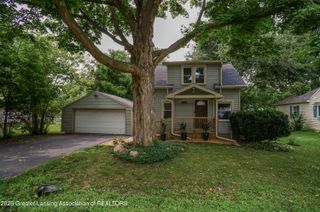 2217 Auburn Avenue, Holt, MI 48842